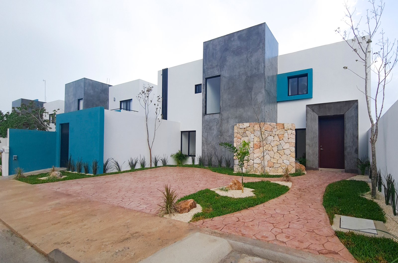 1720-Casas-en-venta-en-el-Conkal-Merida-2-plantas-y-recamara-en-planta-baja (2).jpg